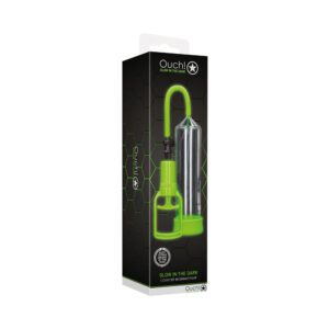 Quattro Chef stainless steel vegetable peeler in green packaging.